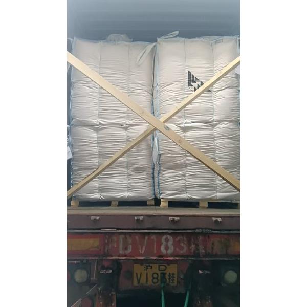 Sodium lignosulphonate.